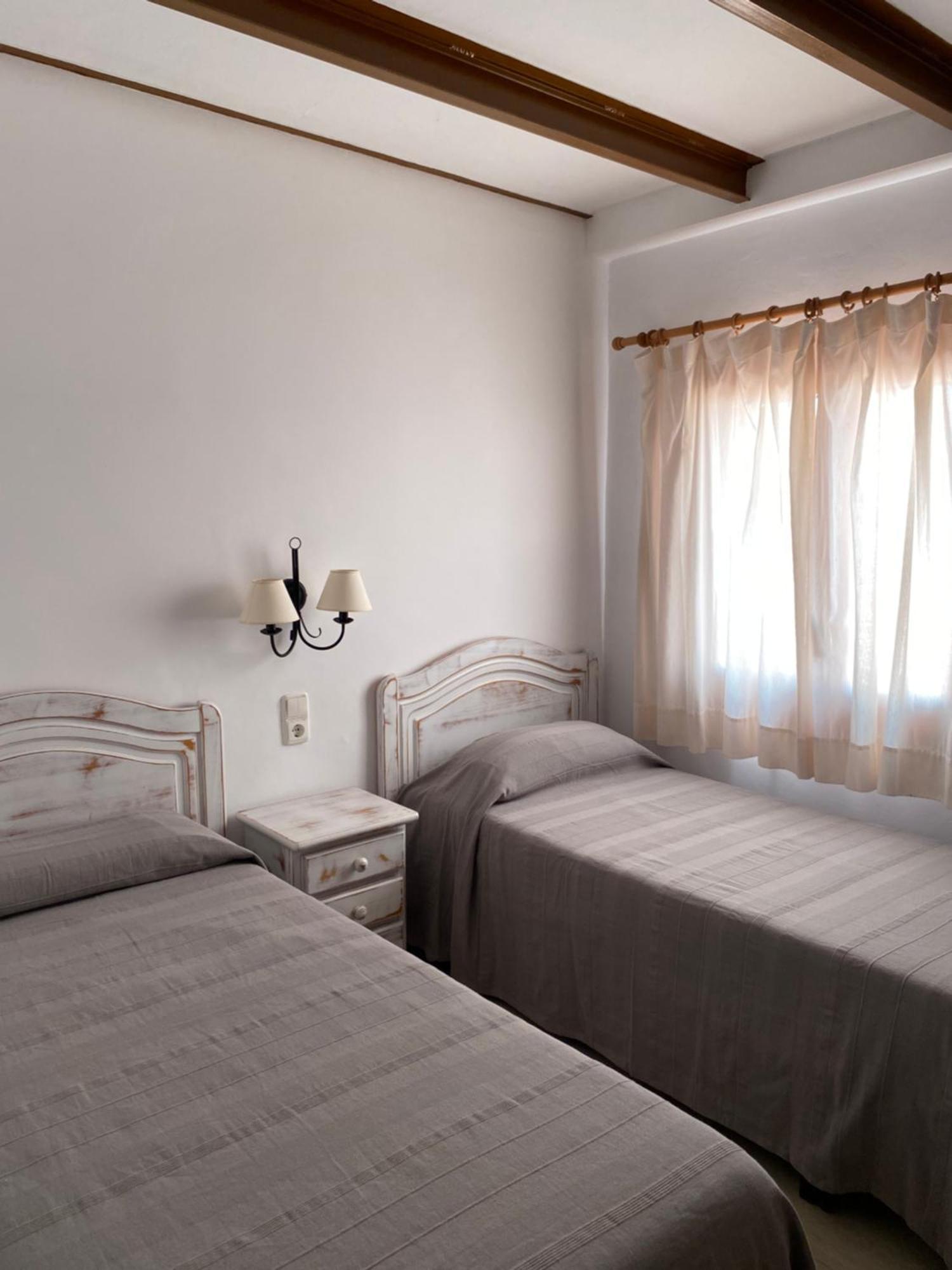 Apartamentos Llorca ปลัดจา เดอ ลัลมาดราวา ภายนอก รูปภาพ