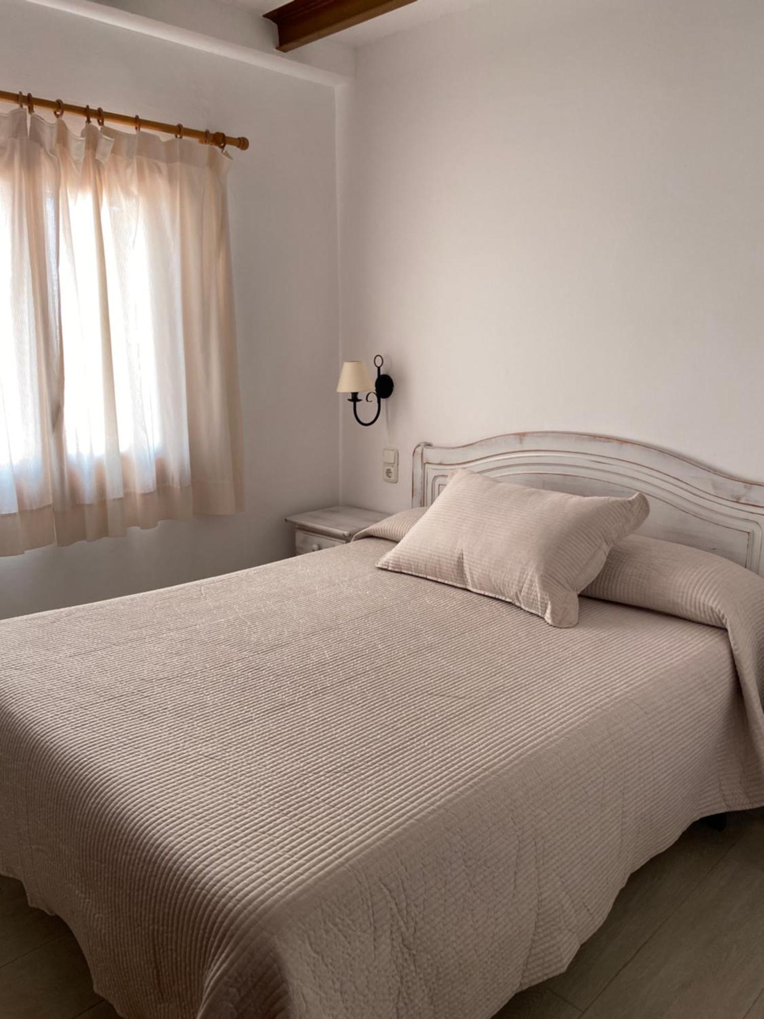 Apartamentos Llorca ปลัดจา เดอ ลัลมาดราวา ภายนอก รูปภาพ