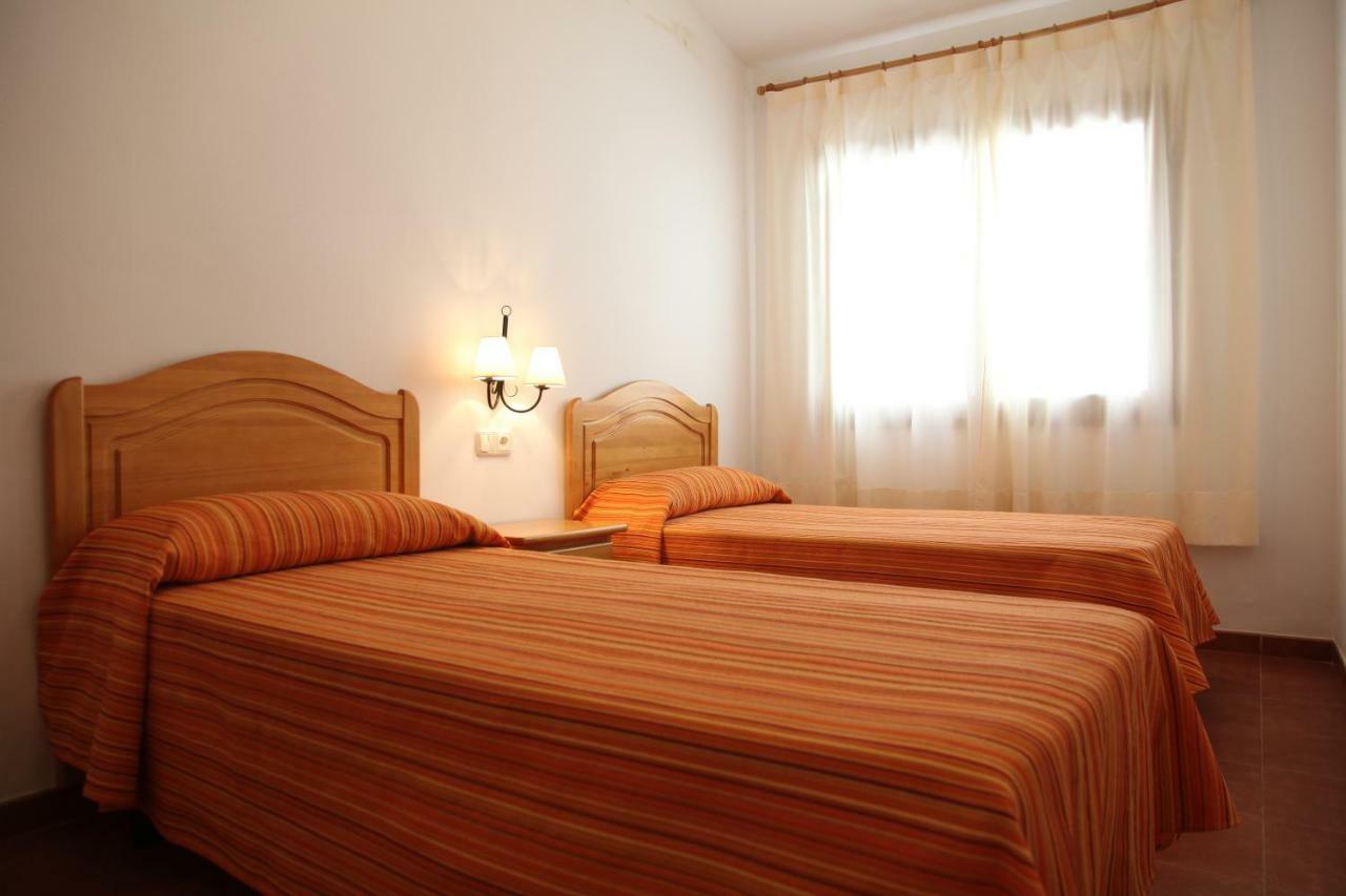 Apartamentos Llorca ปลัดจา เดอ ลัลมาดราวา ภายนอก รูปภาพ